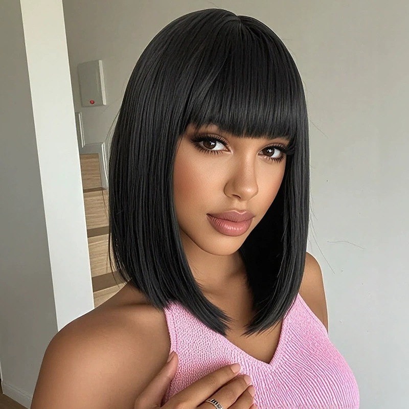 Wig Fiber Net - Modische Damen-Kurzhaarperücke in Schwarz mit glattem