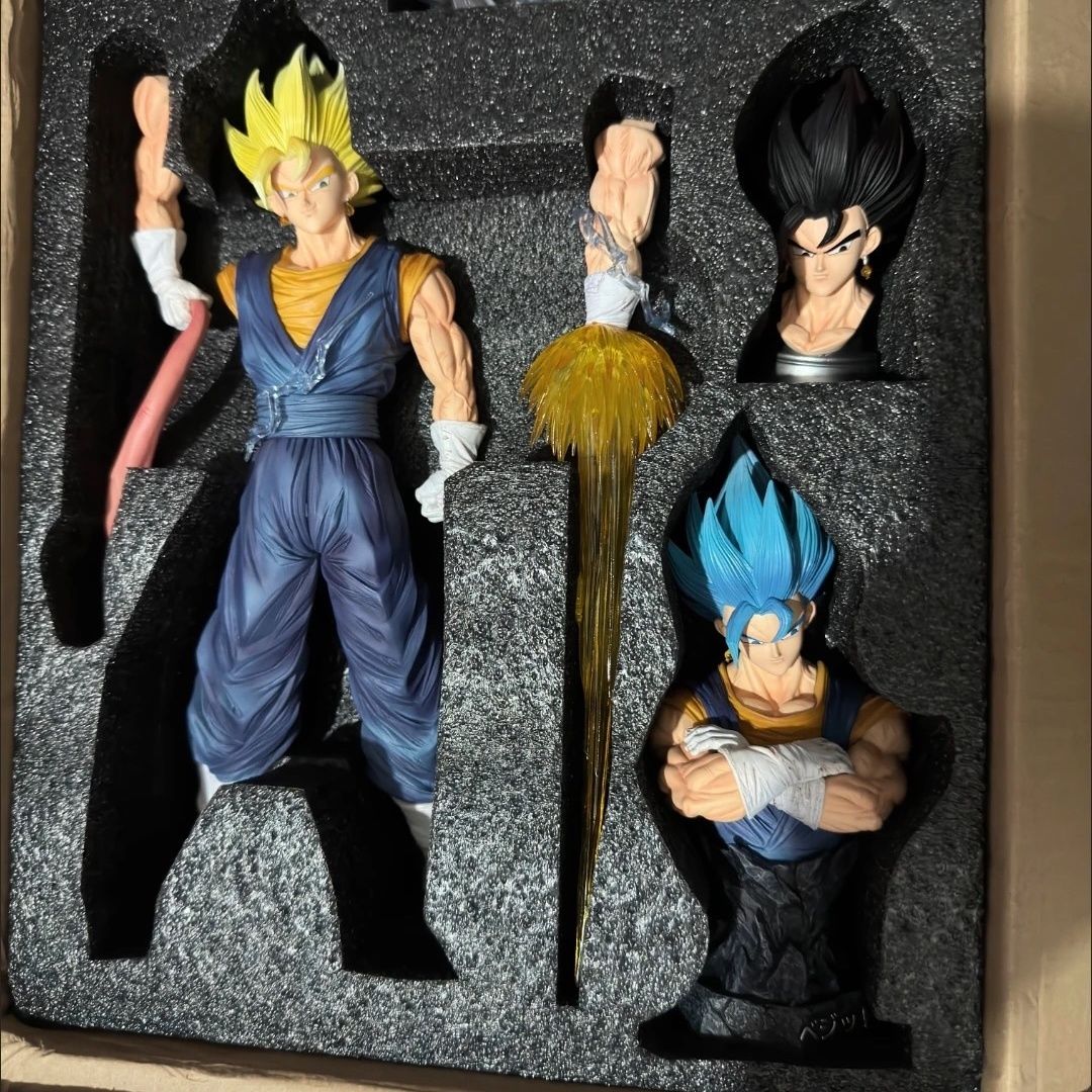 Anime-Krieger Actionfiguren-Se – Cosplay Prop Display Bewertung und Preis